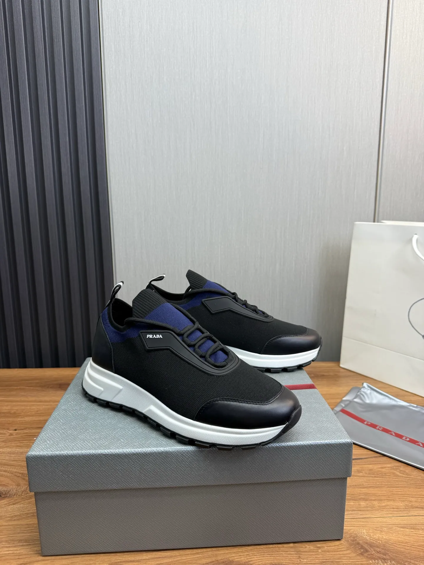 Men's shoes 💰500💰 [PRADA] Men's shoes are popular in the counter, official website is synchronized, 1 high-quality shipment ✔️Original fly-woven cowhide + cowhide lining, original original bottom, 38-45 (45 customized, non-refundable)
